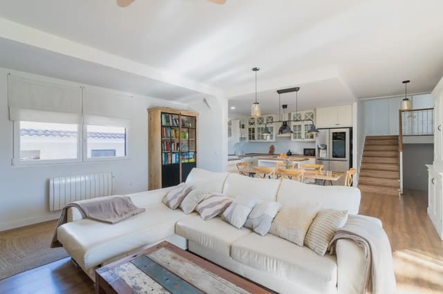 5 quarto Moradia para arrendar em El Campello com piscina garagem - 3 500 € (Ref: 10002391)