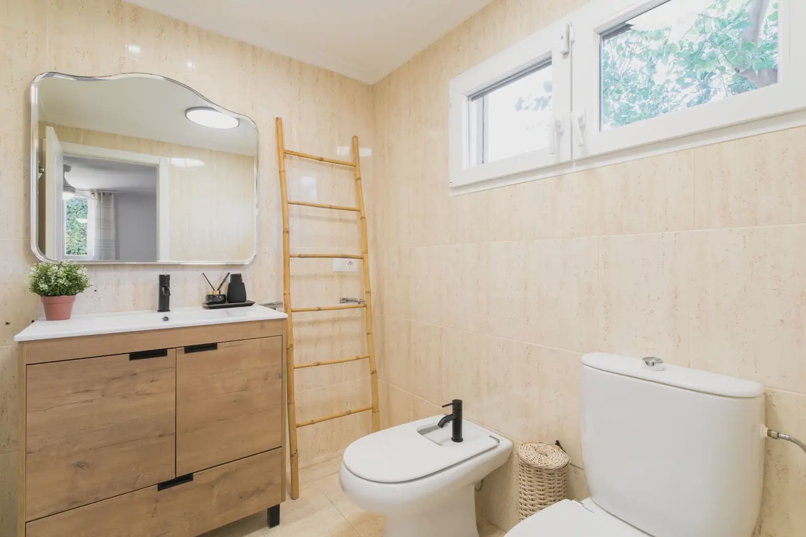 Chalet de 5 habitaciones en El Campello en alquiler con piscina garaje - 3.500 € (Ref: 10002391)