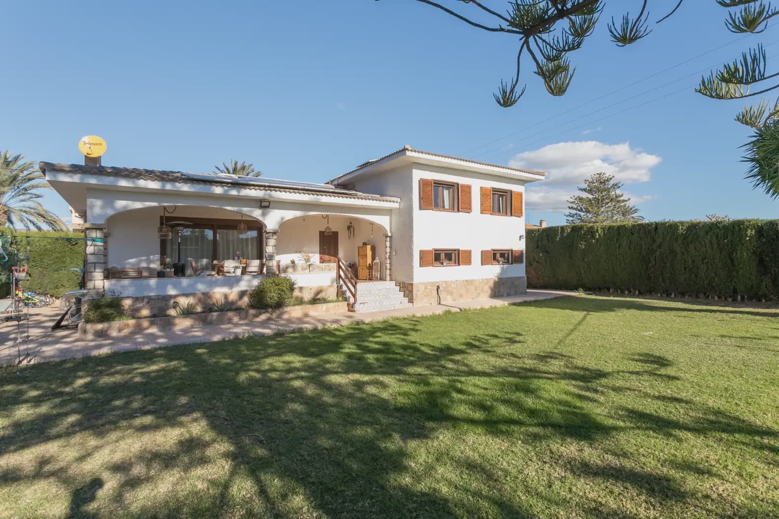 Chalet de 5 habitaciones en El Campello en alquiler con piscina garaje - 3.500 € (Ref: 10002391)