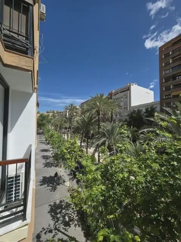 3 soveværelse Lejlighed til salg i Ensanche - Diputacion, Alicante by - € 1.300.000 (Ref: 10008051)