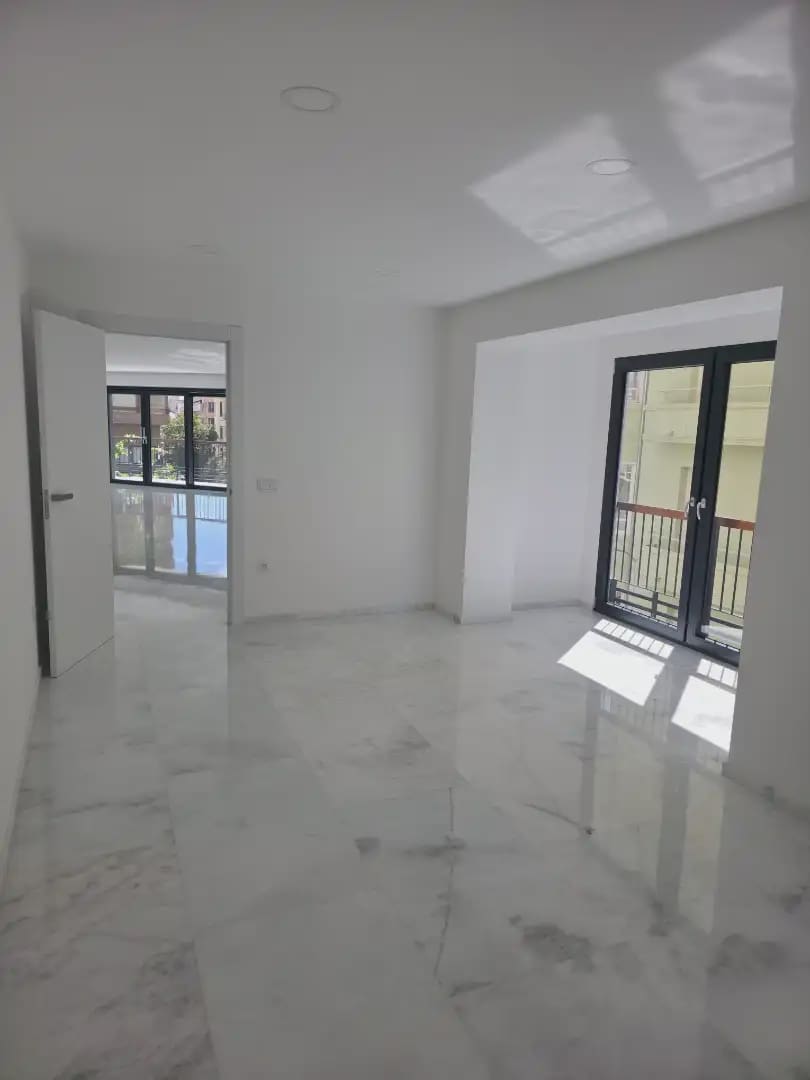 3 soveværelse Lejlighed til salg i Alicante by - € 1.300.000 (Ref: 10008051)