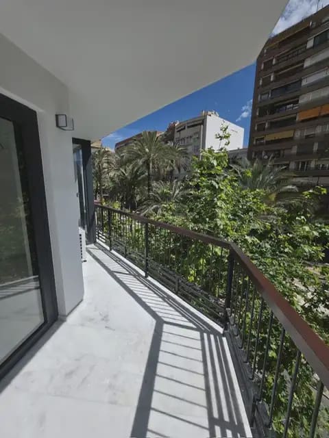 3 soveværelse Lejlighed til salg i Alicante by - € 1.300.000 (Ref: 10008051)