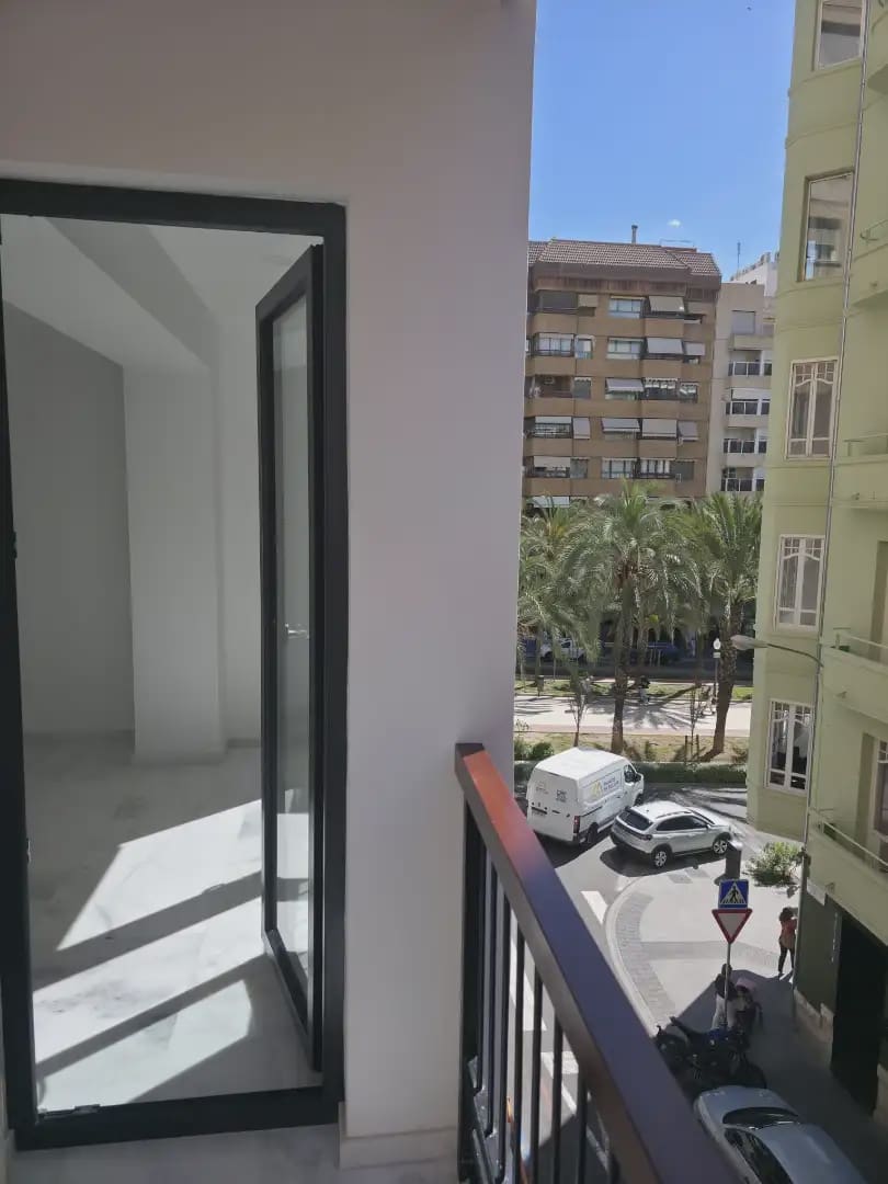 3 soveværelse Lejlighed til salg i Alicante by - € 1.300.000 (Ref: 10008051)
