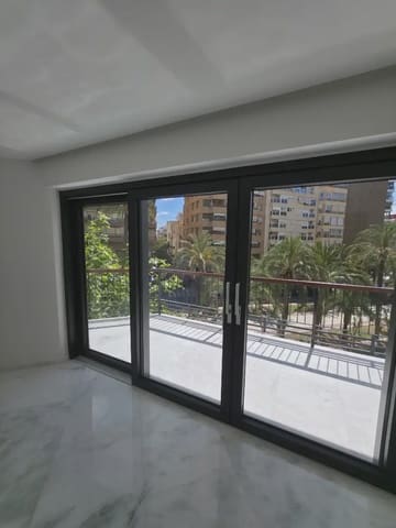3 soveværelse Lejlighed til salg i Ensanche - Diputacion, Alicante by - € 1.300.000 (Ref: 10008051)