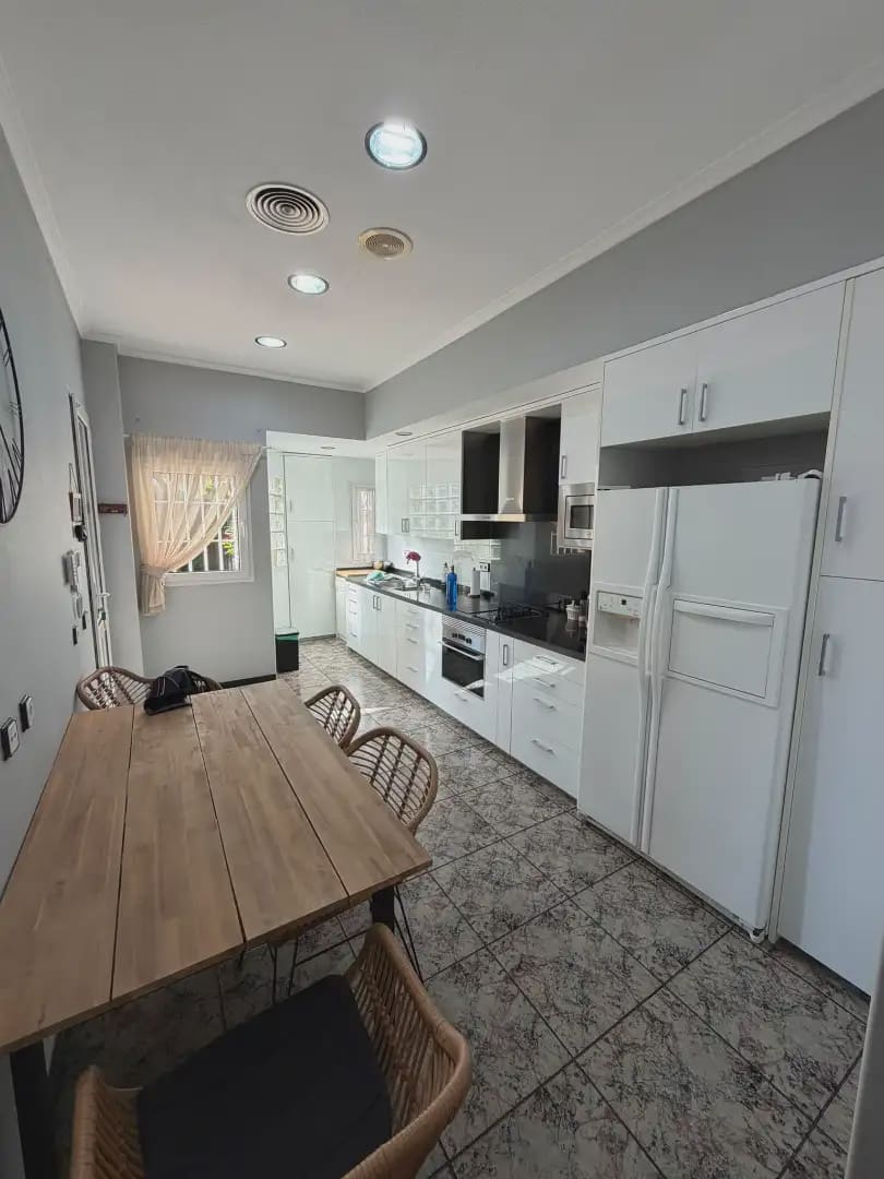 Bungalow de 4 habitaciones en Alicante / Alacant ciudad en venta con piscina garaje - 1.150.000 € (Ref: 10008052)