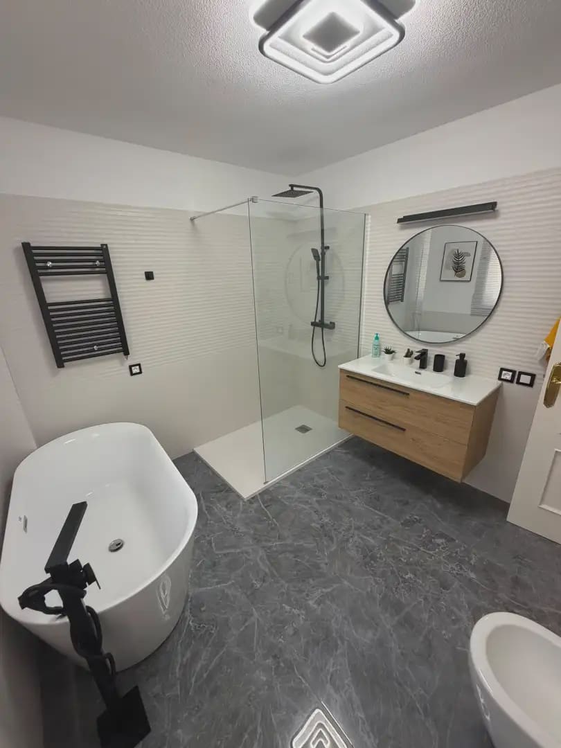 Bungalow de 4 habitaciones en Alicante / Alacant ciudad en venta con piscina garaje - 1.150.000 € (Ref: 10008052)