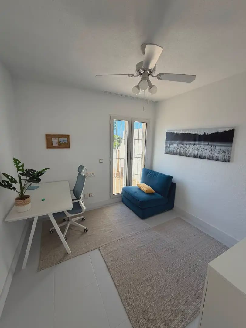 Bungalow de 4 habitaciones en Alicante / Alacant ciudad en venta con piscina garaje - 1.150.000 € (Ref: 10008052)