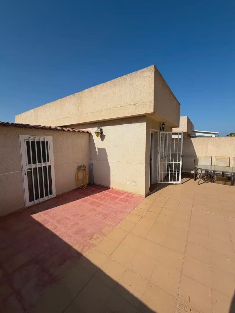 Bungalow de 4 habitaciones en Alicante / Alacant ciudad en venta con piscina garaje - 1.150.000 € (Ref: 10008052)