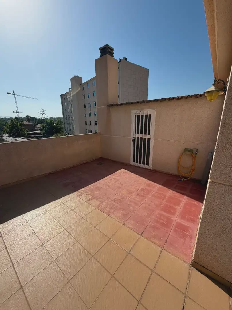 Bungalow de 4 habitaciones en Alicante / Alacant ciudad en venta con piscina garaje - 1.150.000 € (Ref: 10008052)
