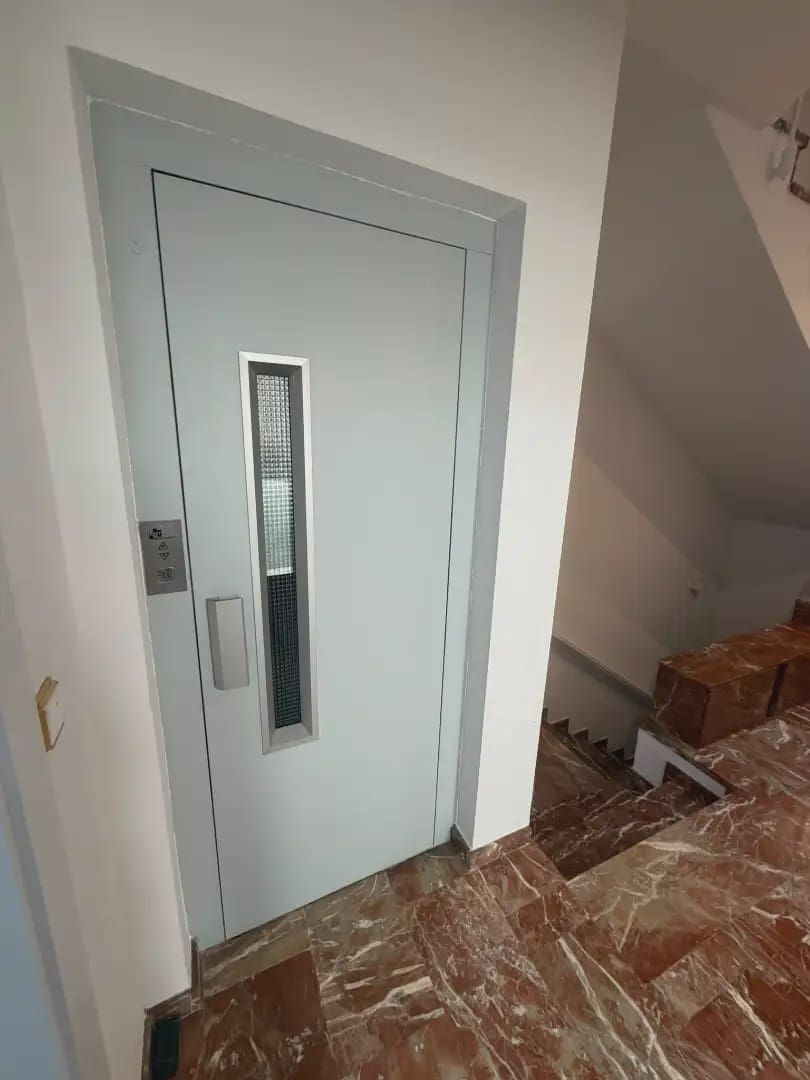 Bungalow de 4 habitaciones en Alicante / Alacant ciudad en venta con piscina garaje - 1.150.000 € (Ref: 10008052)