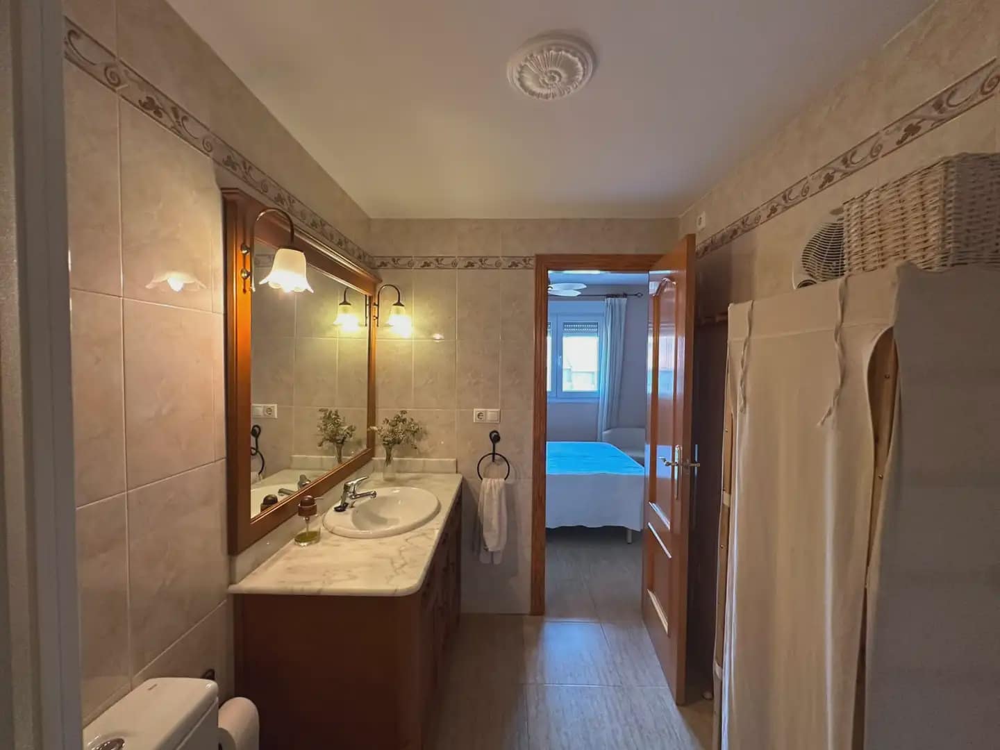 4 soveværelse Byhus til leje i Alicante by med swimmingpool garage - € 2.300 (Ref: 10036270)