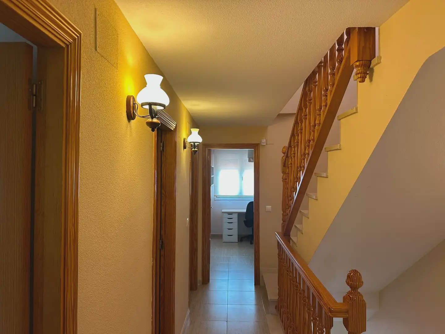 4 soveværelse Byhus til leje i Alicante by med swimmingpool garage - € 2.300 (Ref: 10036270)