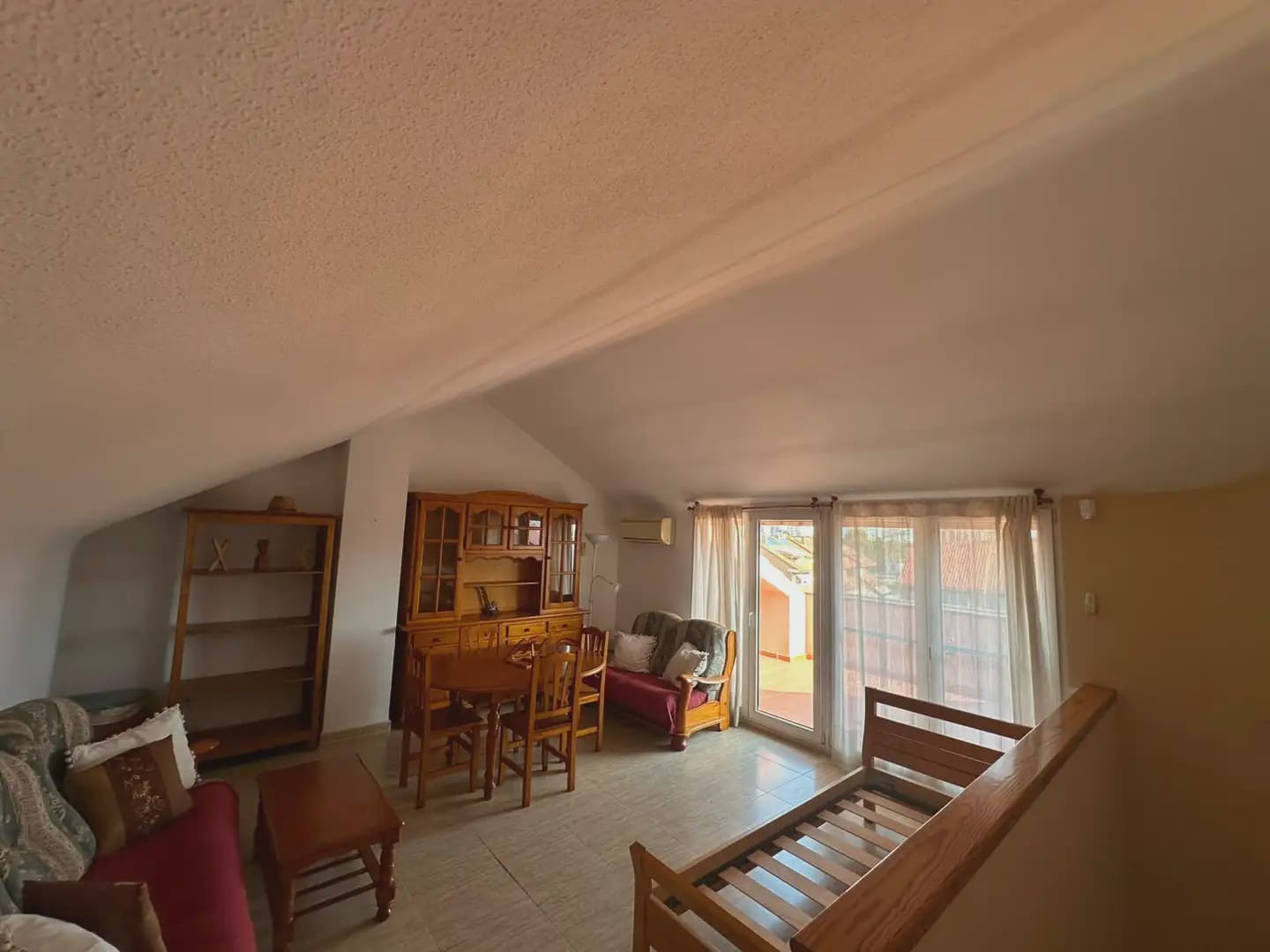 4 soveværelse Byhus til leje i Alicante by med swimmingpool garage - € 2.300 (Ref: 10036270)