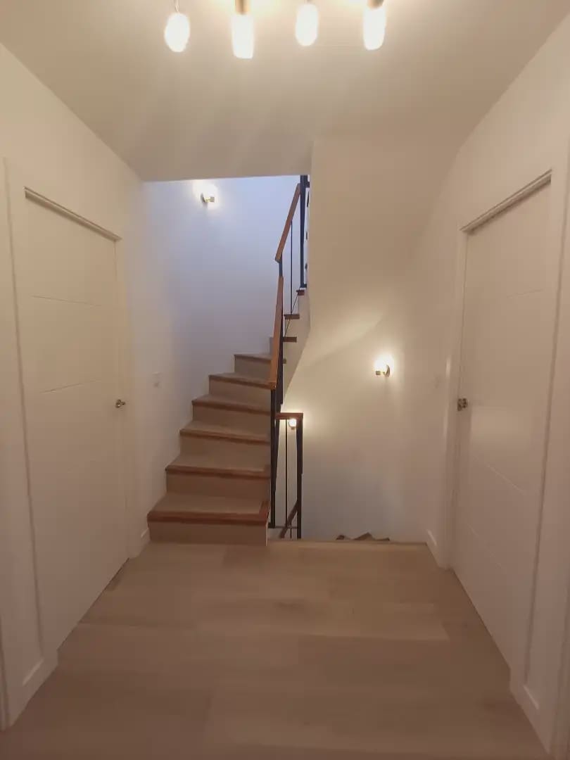 4 bedroom Townhouse for rent in Alicante / Alacant city with pool garage - € 3,500 (Ref: 10042255)