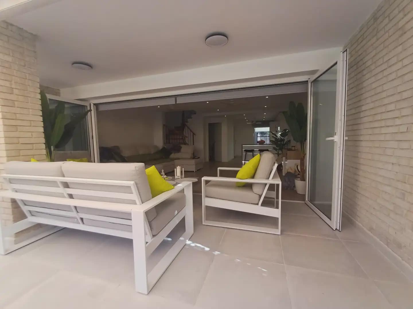 4 bedroom Townhouse for rent in Alicante / Alacant city with pool garage - € 3,500 (Ref: 10042255)