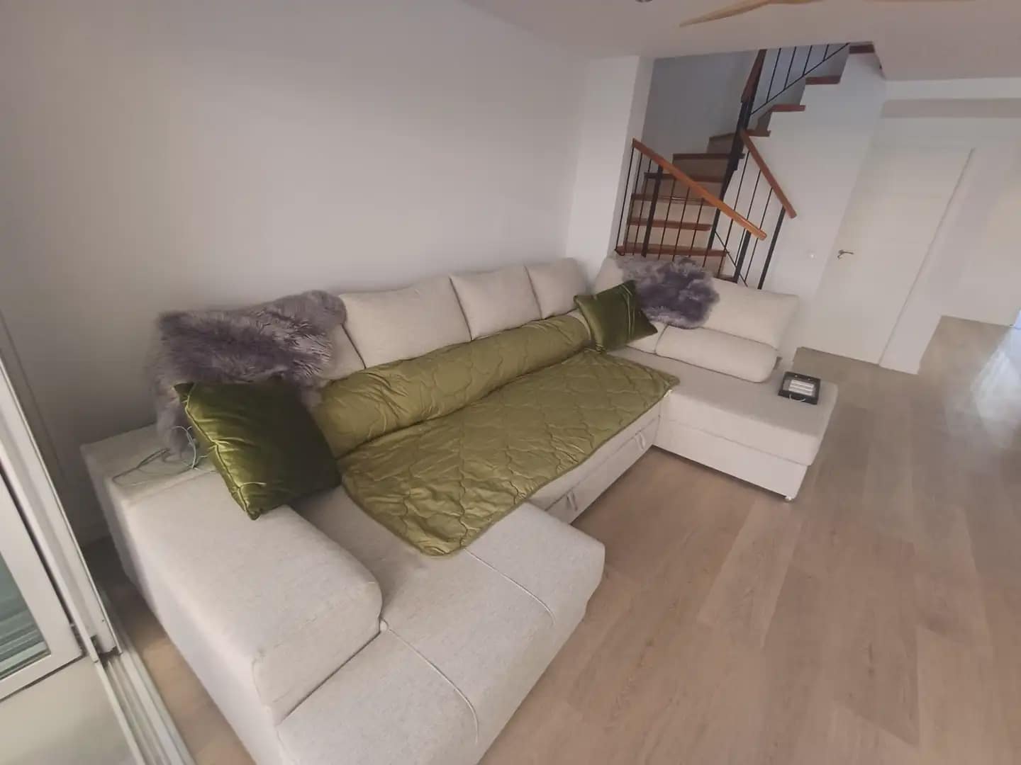 4 bedroom Townhouse for rent in Alicante / Alacant city with pool garage - € 3,500 (Ref: 10042255)