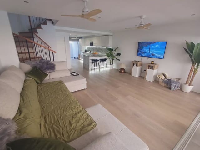 4 camera da letto Casa da affittare in Cabo de las Huertas, Alicante città con piscina garage - 3.500 € (Rif: 10042255)