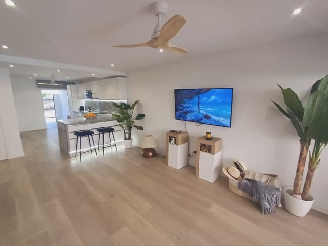 4 camera da letto Casa da affittare in Cabo de las Huertas, Alicante città con piscina garage - 3.500 € (Rif: 10042255)