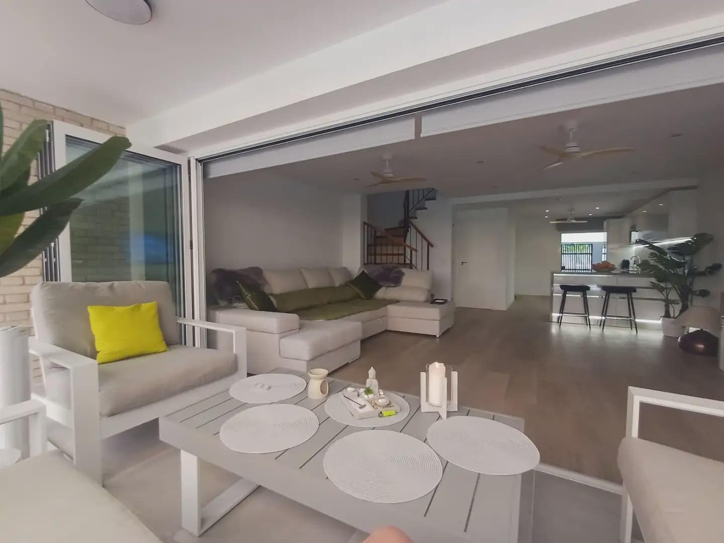 4 bedroom Townhouse for rent in Alicante / Alacant city with pool garage - € 3,500 (Ref: 10042255)