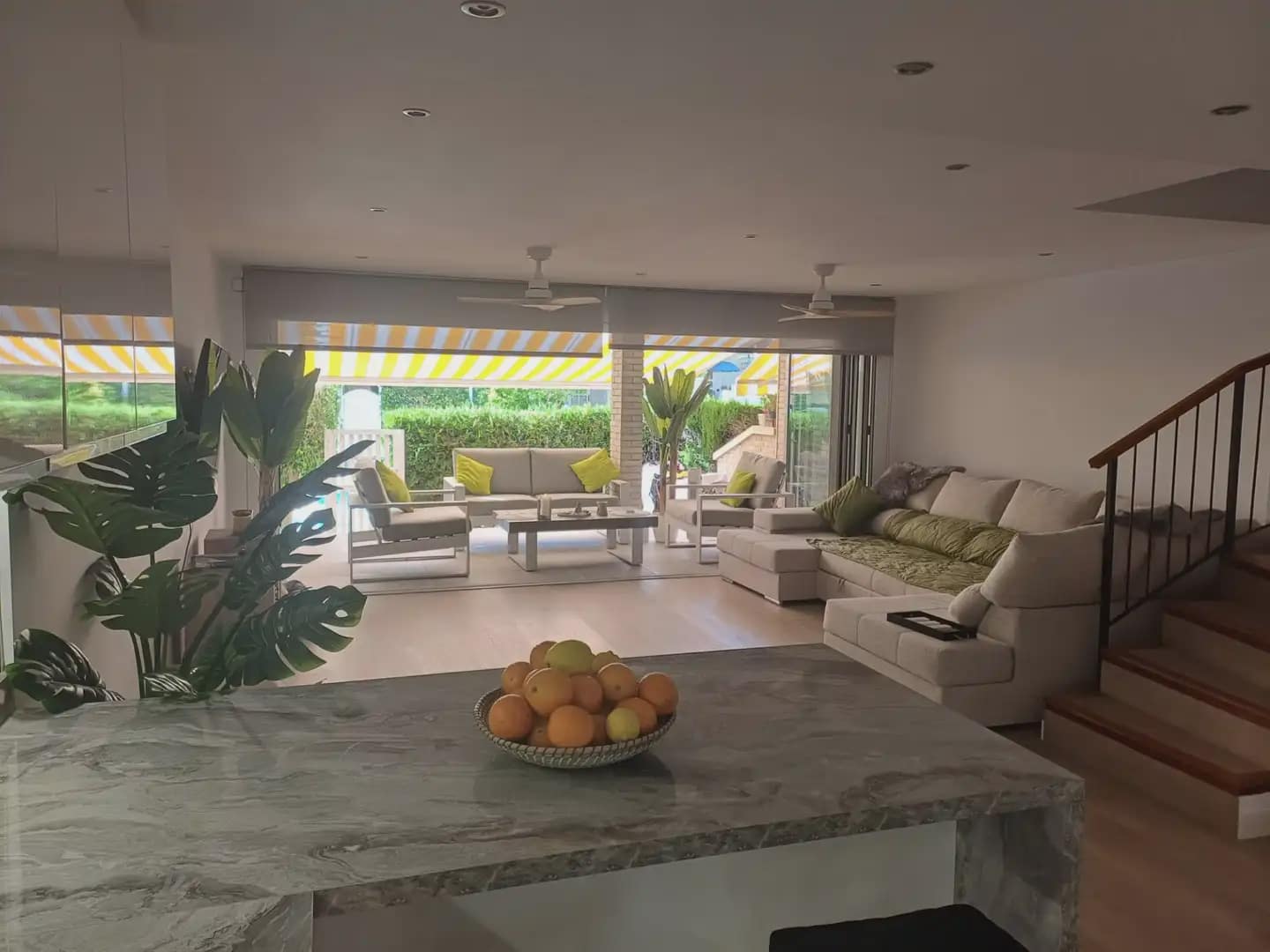 4 bedroom Townhouse for rent in Alicante / Alacant city with pool garage - € 3,500 (Ref: 10042255)