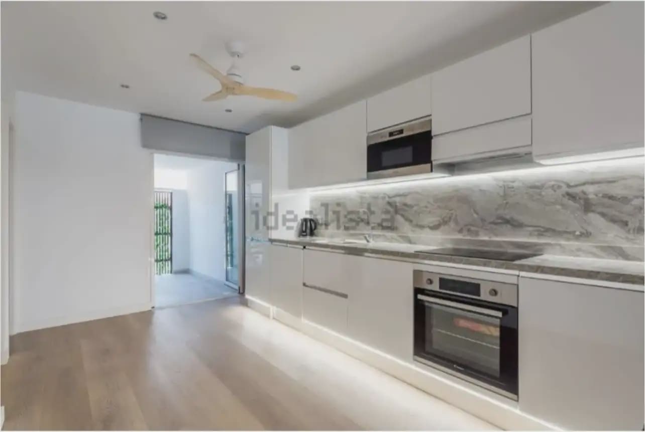 4 bedroom Townhouse for rent in Alicante / Alacant city with pool garage - € 3,500 (Ref: 10042255)
