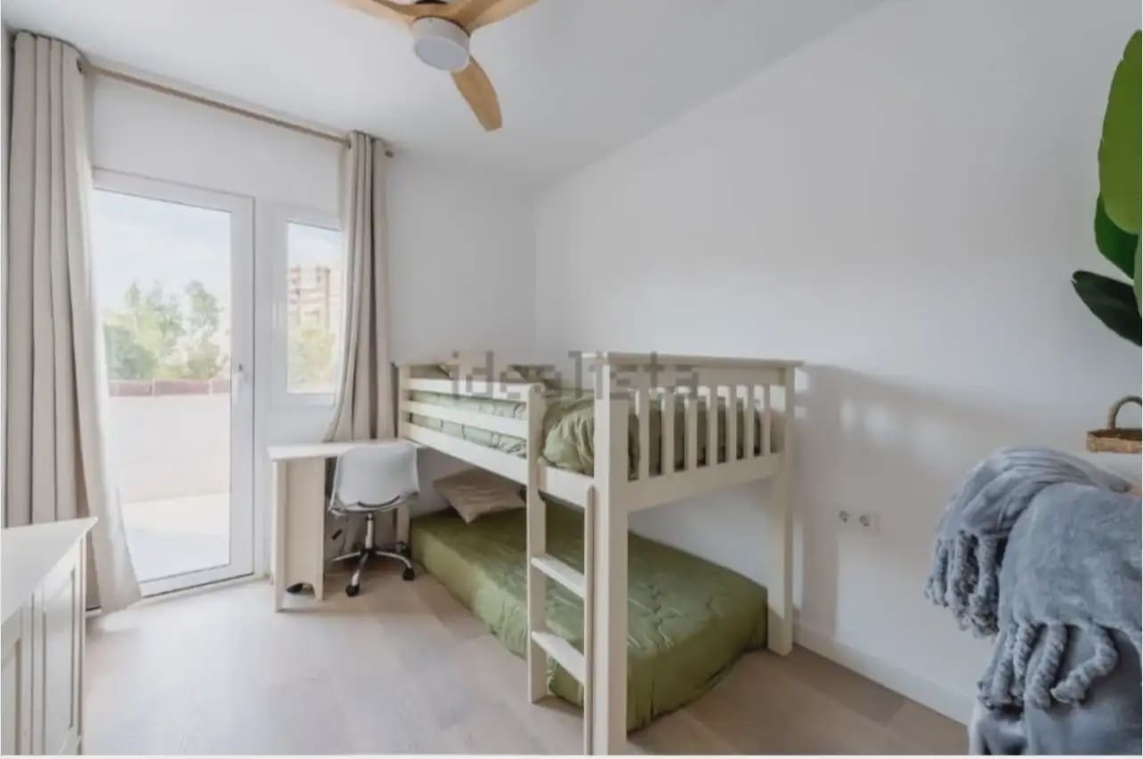 4 bedroom Townhouse for rent in Alicante / Alacant city with pool garage - € 3,500 (Ref: 10042255)