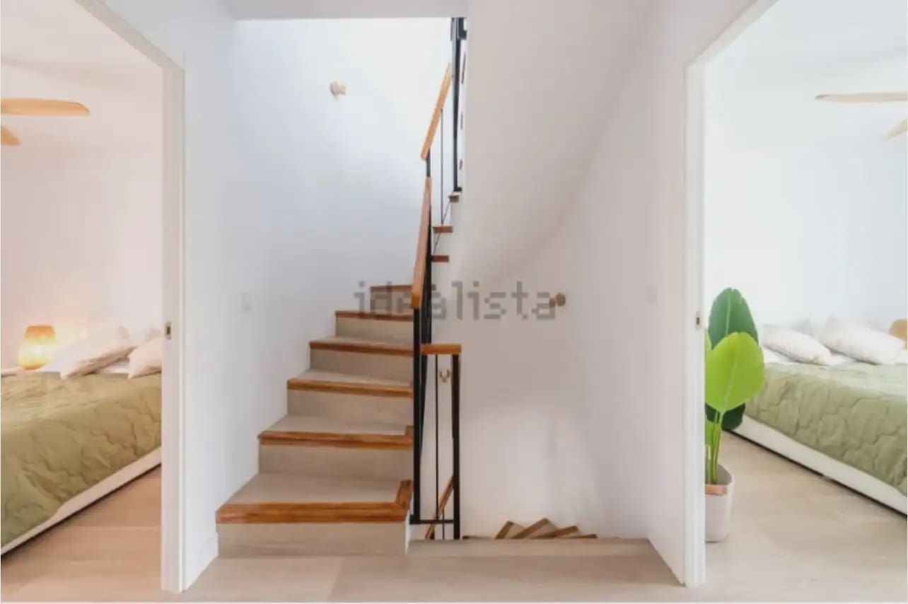 4 bedroom Townhouse for rent in Alicante / Alacant city with pool garage - € 3,500 (Ref: 10042255)