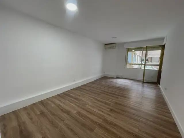 3 makuuhuone Asunto vuokrattavana paikassa Ensanche - Diputacion, Alicante kaupunki - 1 200 € (Ref: 10042328)