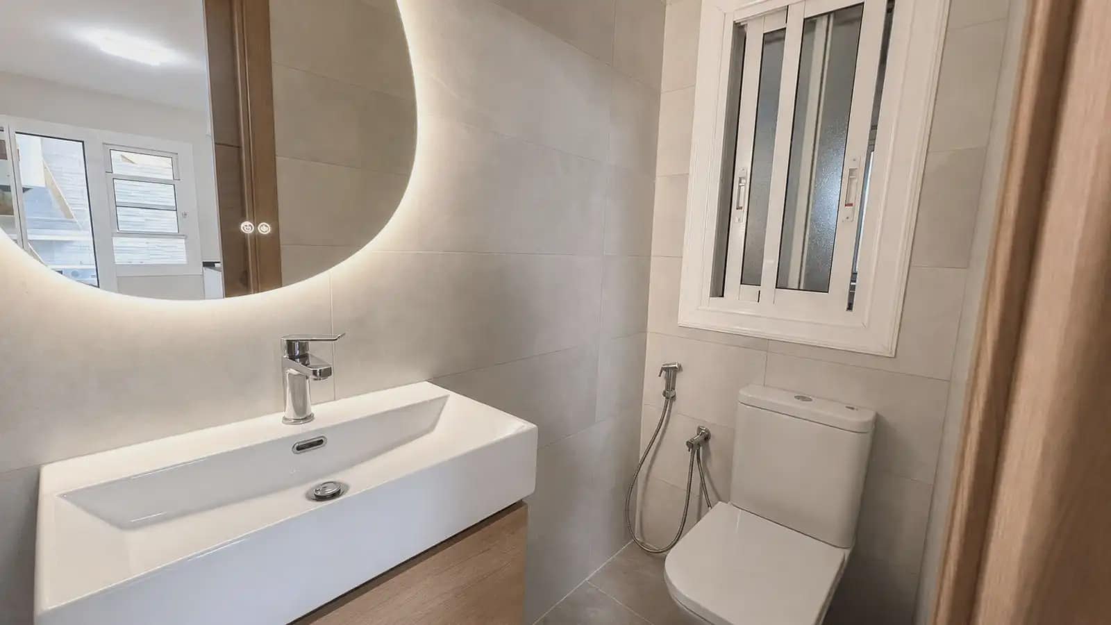 4 slaapkamer Flat te huur in Alicante stad - € 1.800 (Ref: 10044214)