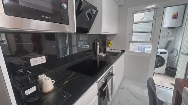 Piso de 4 habitaciones en Santo Domingo, Alicante / Alacant ciudad en alquiler - 1.800 € (Ref: 10044214)