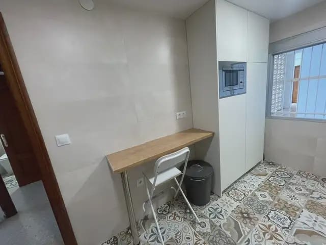 Piso de 2 habitaciones en Alicante / Alacant ciudad en alquiler con piscina garaje - 1.100 € (Ref: 10048531)