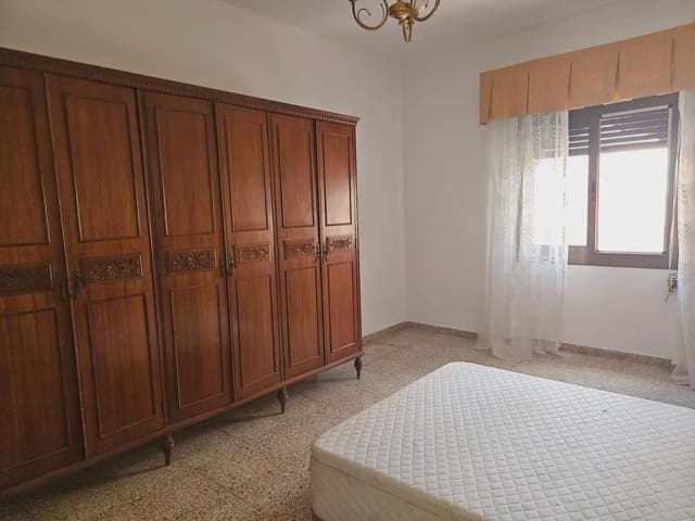 5 soveværelse Lejlighed til salg i Los Ángeles, Alicante by - € 180.000 (Ref: 10074771)