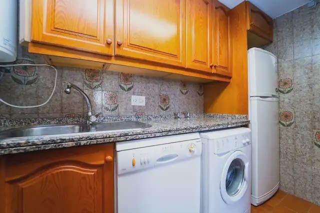 2 bedroom Flat for sale in Alicante / Alacant city with pool garage - € 320,000 (Ref: 10101423)