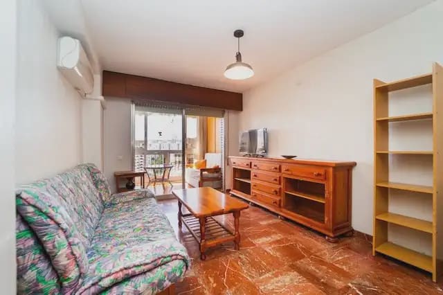 2 bedroom Flat for sale in Alicante / Alacant city with pool garage - € 320,000 (Ref: 10101423)