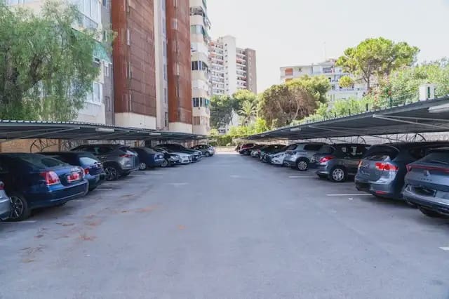 2 bedroom Flat for sale in Alicante / Alacant city with pool garage - € 320,000 (Ref: 10101423)