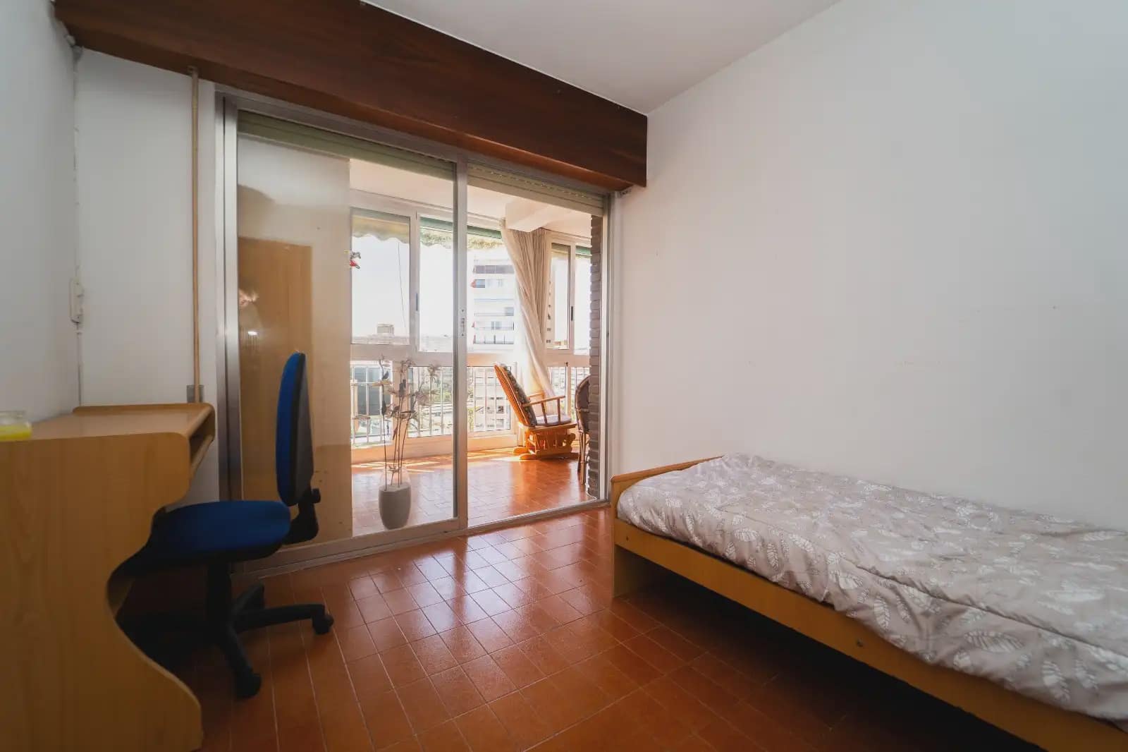 2 bedroom Flat for sale in Alicante / Alacant city with pool garage - € 320,000 (Ref: 10101423)