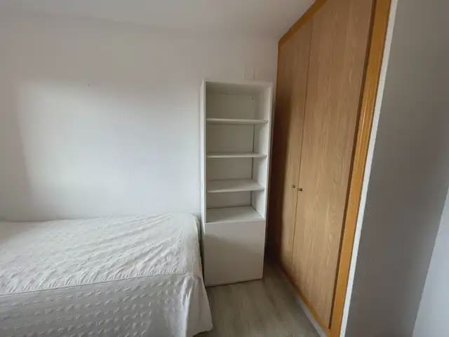 4 soverom Leilighet til leie i Alicante by med svømmebasseng garasje - € 1 350 (Ref: 10127387)