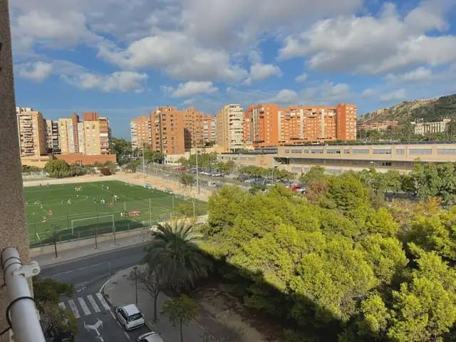 4 soverom Leilighet til leie i Alicante by med svømmebasseng garasje - € 1 350 (Ref: 10127387)