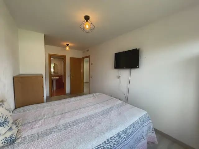 4 soverom Leilighet til leie i Alicante by med svømmebasseng garasje - € 1 350 (Ref: 10127387)