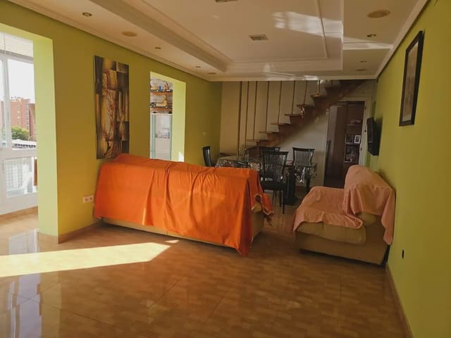 3 soveværelse Lejlighed til salg i Virgen del Remedio - Parque lo Morant, Alicante by - € 135.000 (Ref: 10135250)