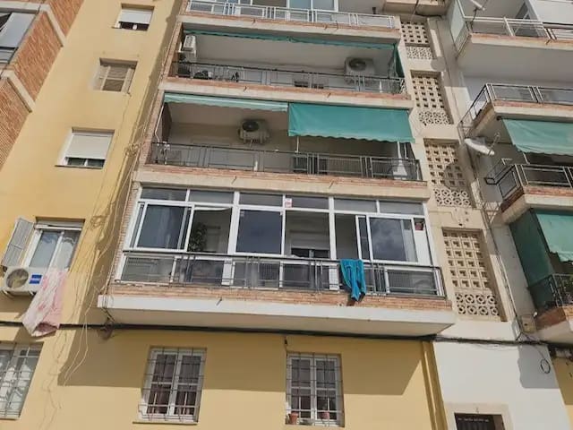 3 soveværelse Lejlighed til salg i Alicante by - € 135.000 (Ref: 10135250)