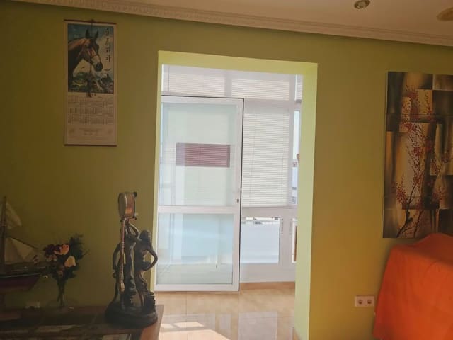 3 soveværelse Lejlighed til salg i Virgen del Remedio - Parque lo Morant, Alicante by - € 135.000 (Ref: 10135250)