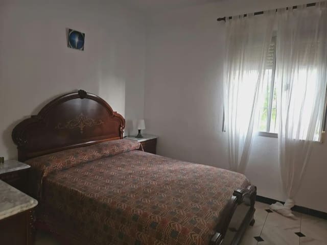 3 soveværelse Lejlighed til salg i Virgen del Remedio - Parque lo Morant, Alicante by - € 128.000 (Ref: 10141384)