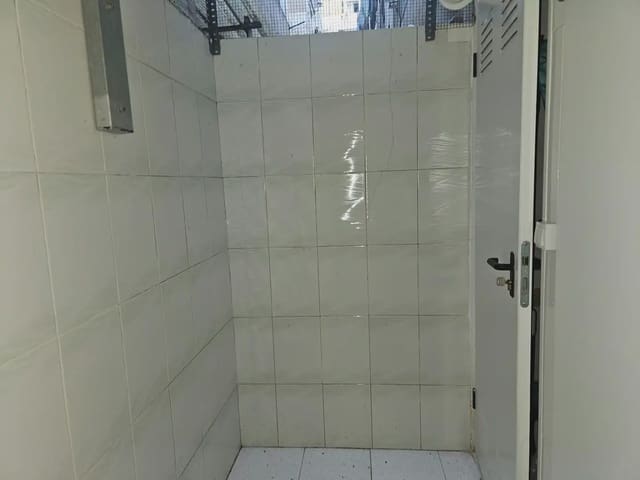 3 soveværelse Lejlighed til salg i Virgen del Remedio - Parque lo Morant, Alicante by - € 128.000 (Ref: 10141384)