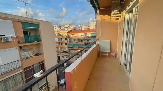 2 bedroom Flat for rent in Alicante / Alacant city - € 925 (Ref: 10141386)