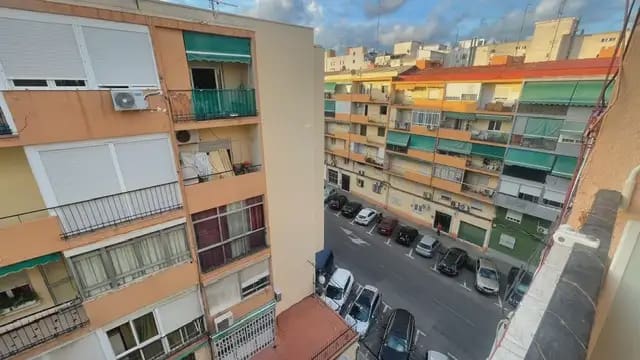 2 bedroom Flat for rent in Alicante / Alacant city - € 925 (Ref: 10141386)