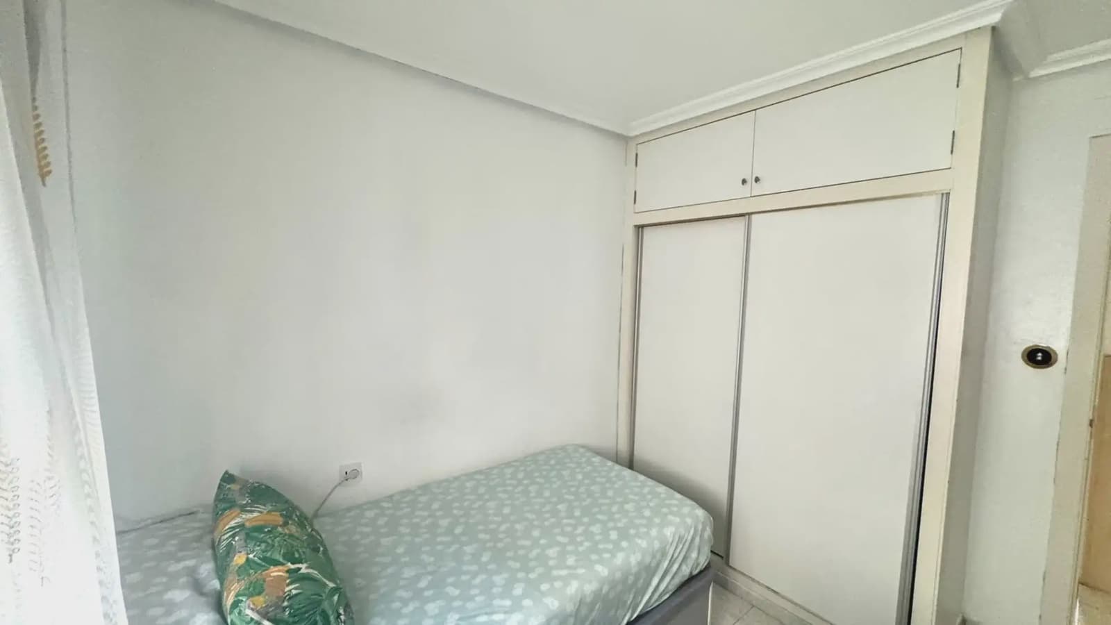 4 soveværelse Lejlighed til salg i Alicante by - € 160.000 (Ref: 10145368)