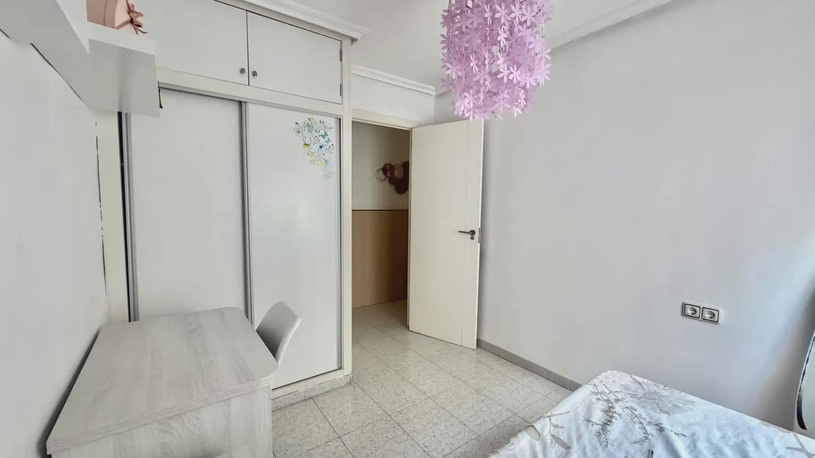 4 soveværelse Lejlighed til salg i Alicante by - € 160.000 (Ref: 10145368)