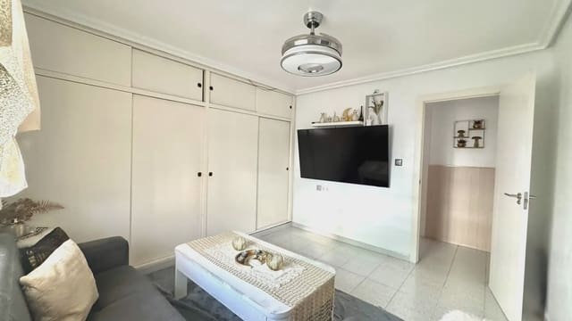 4 soveværelse Lejlighed til salg i Virgen del Remedio - Parque lo Morant, Alicante by - € 160.000 (Ref: 10145368)