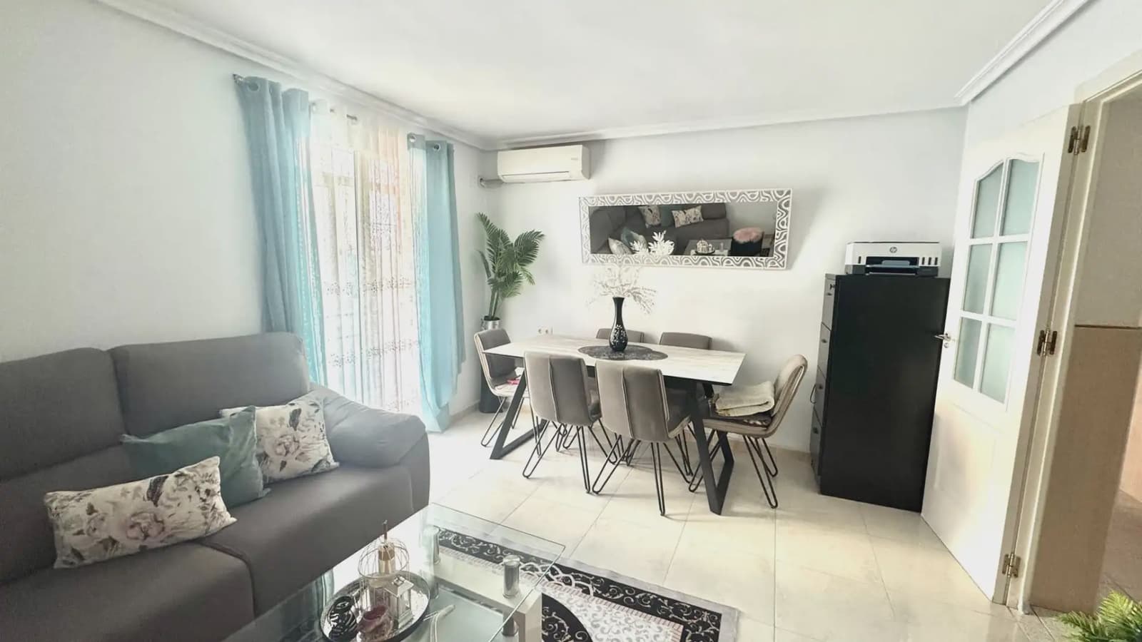 4 soveværelse Lejlighed til salg i Alicante by - € 160.000 (Ref: 10145368)
